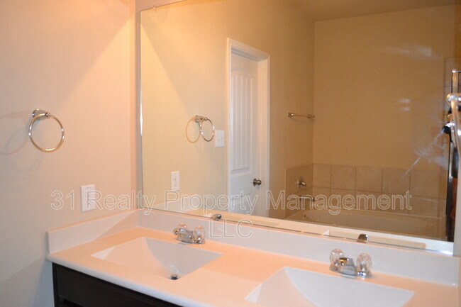 Building Photo - 4114 Gaillardia Way