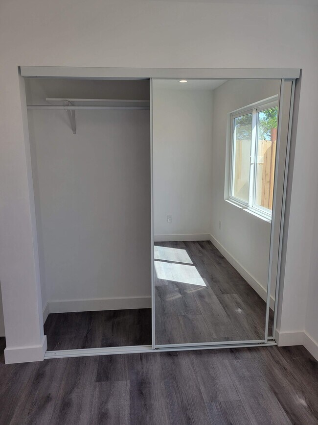 Building Photo - 3558 Hatteras Ave