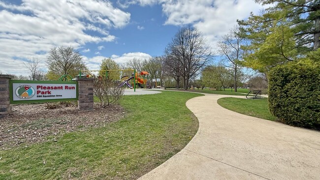 Building Photo - 1013 Pear Tree Ln