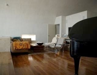 Living room - 818 1/2 California Ave