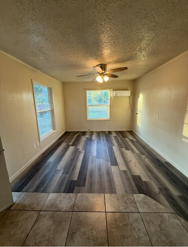 Building Photo - 9024 CA-99