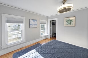 Building Photo - 87 Pleasant St