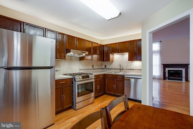 Building Photo - 21707 Leatherleaf Cir