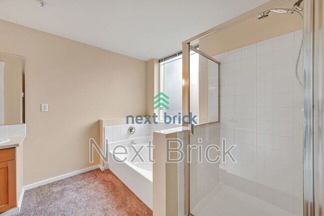 Building Photo - 107 164th St SE