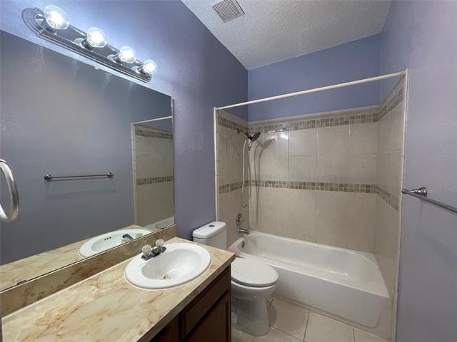 Building Photo - 2105 Count Fleet Dr