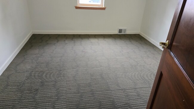 Building Photo - 4320 N 135th St