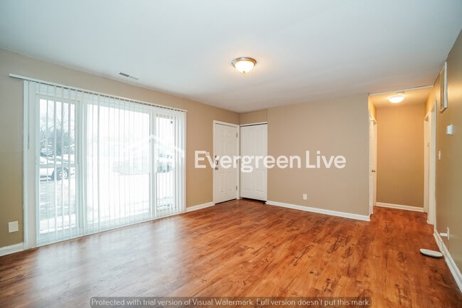 Building Photo - 2074 Woodland Ave