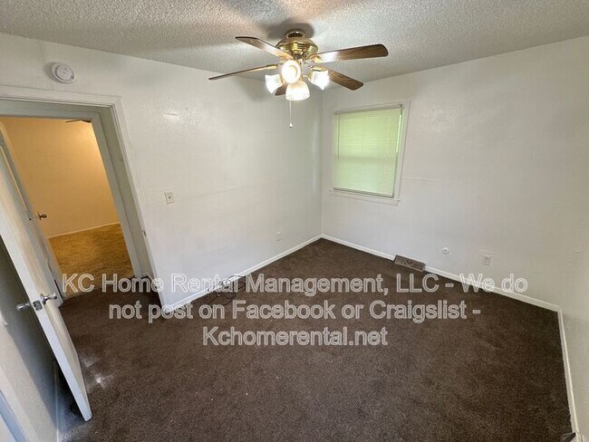 Building Photo - 4028 E 123 Terrace