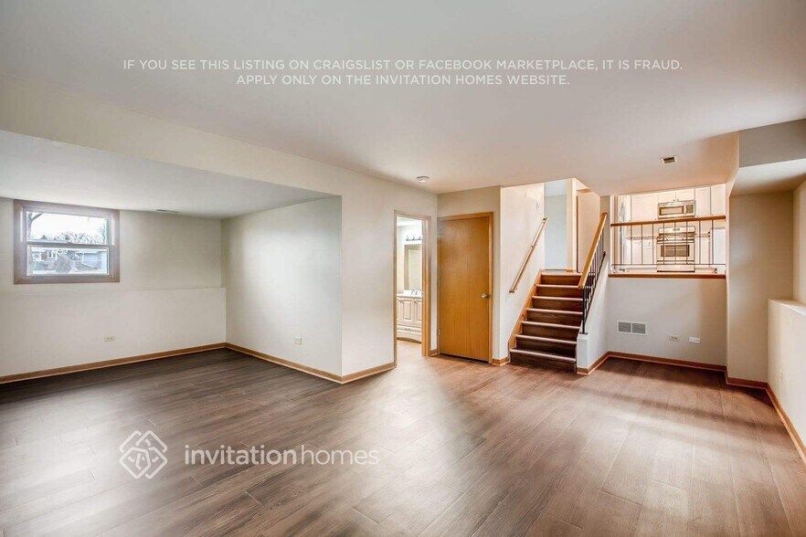 Building Photo - 3818 Jonathan Simpson Dr