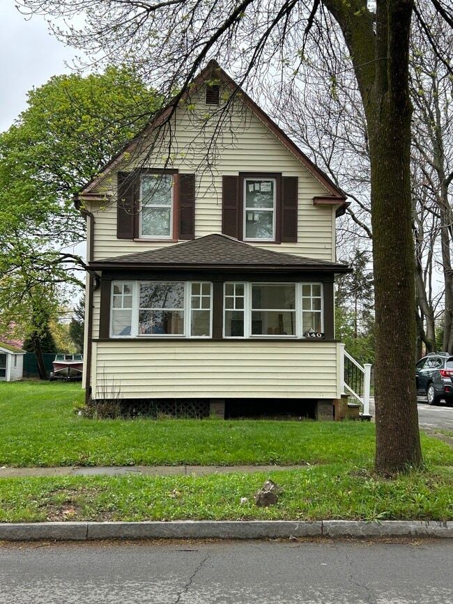 Building Photo - 140 Winchester St