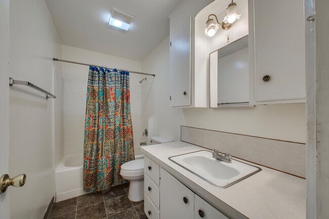 Building Photo - 1509 S Leadville Ave