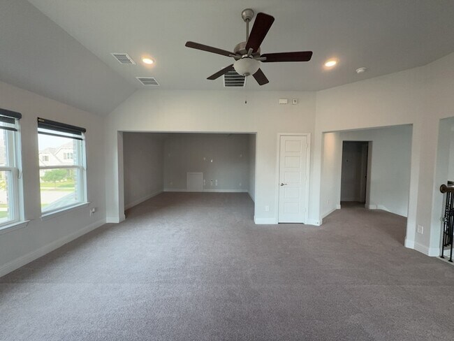 Building Photo - 7021 Lookout Ln
