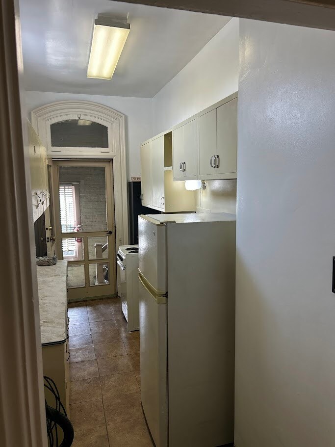 Building Photo - 33 W Fayette St