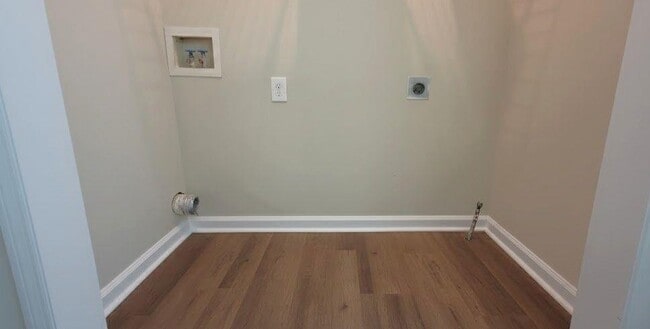 Building Photo - 4915 Lakebrooke Run