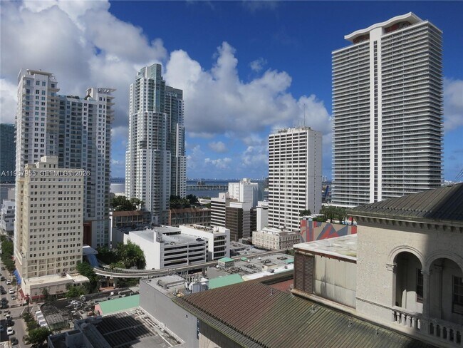 Building Photo - 151 SE 1st St