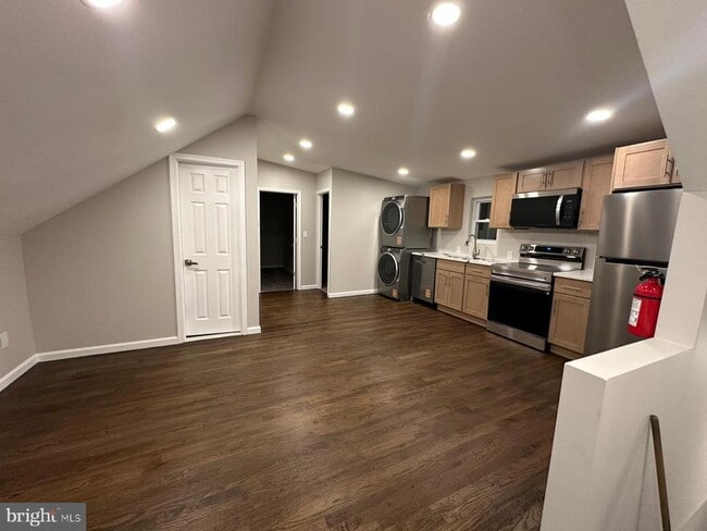 Building Photo - 936 Oakmont St