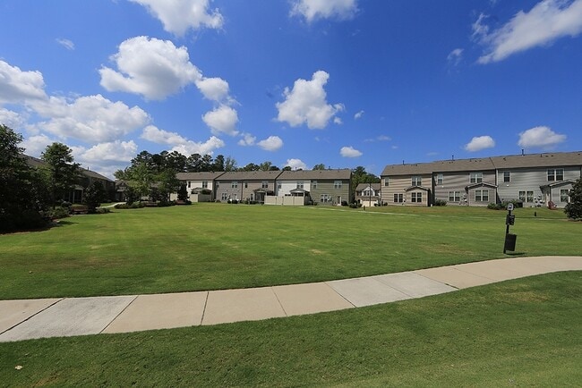 Building Photo - Upgraded End Unit Townhome in Brier Creek!
