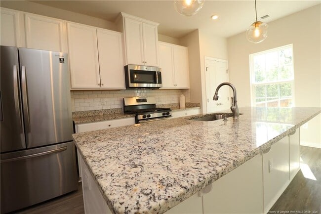 Building Photo - 244 Amber Acorn Ave