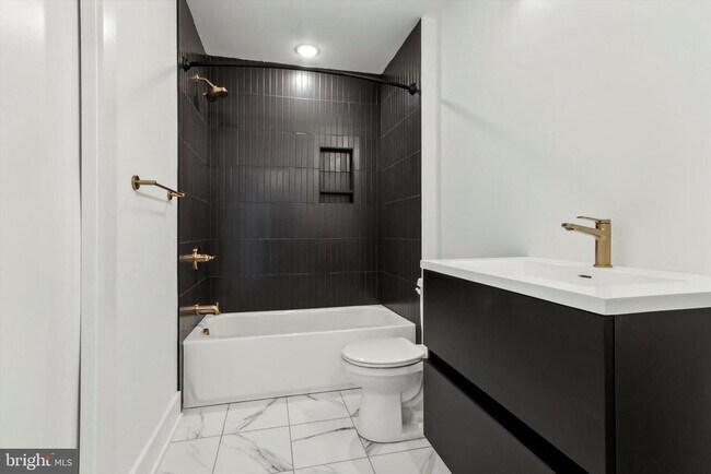 Building Photo - 367 W Hortter St