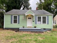 Building Photo - Cleveland Park large 2 bed / 1 bath remode...