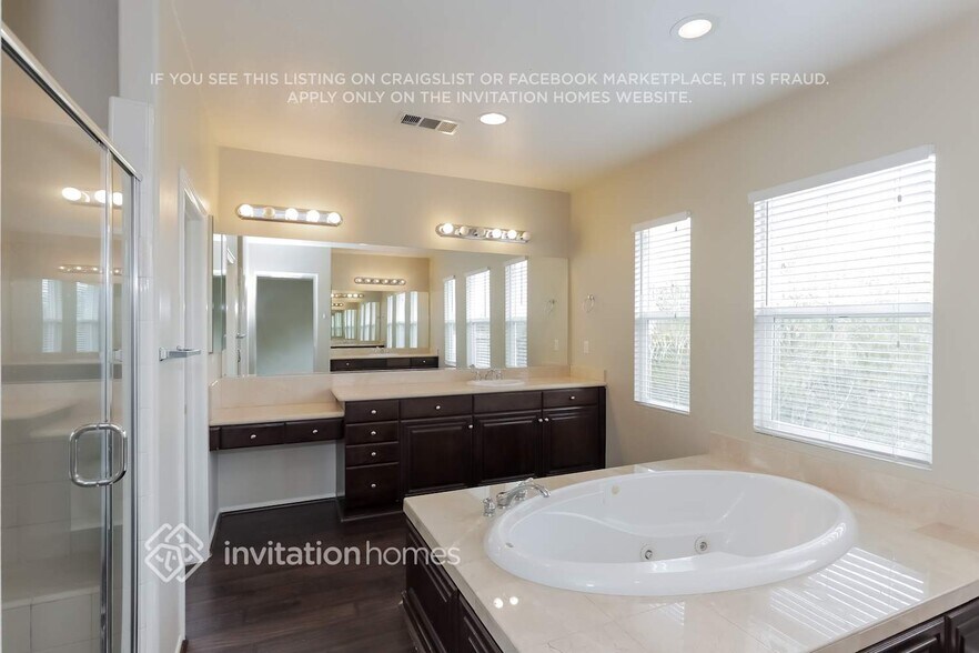 Building Photo - 35422 Snead St