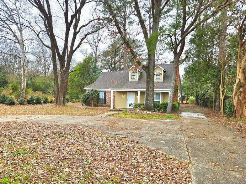 Building Photo - 1211 Dalraida Rd