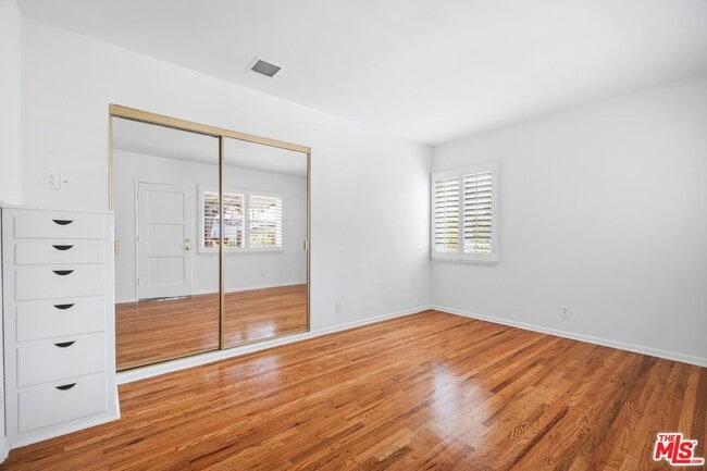 Building Photo - 4105 Irving Pl