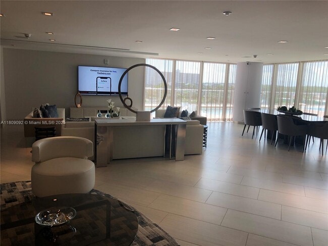 Building Photo - 300 Sunny Isles Blvd