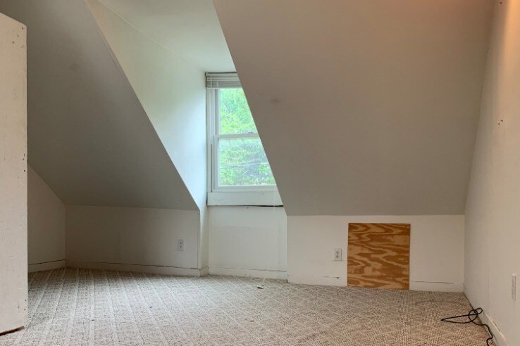 3rd floor bonus space - 110 Nagle St