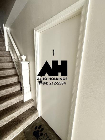 Building Photo - 744 N Ninth St