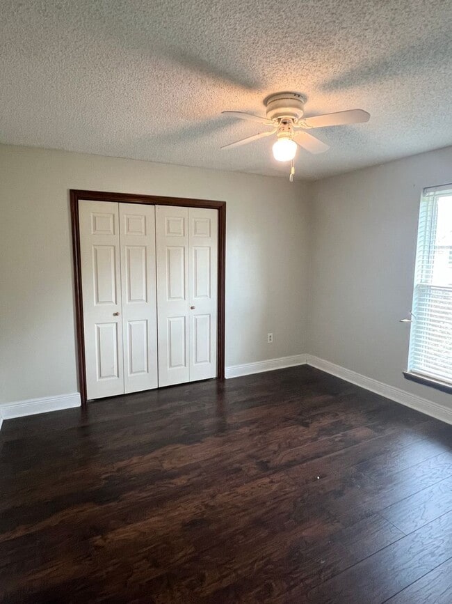 Building Photo - Home for Lease