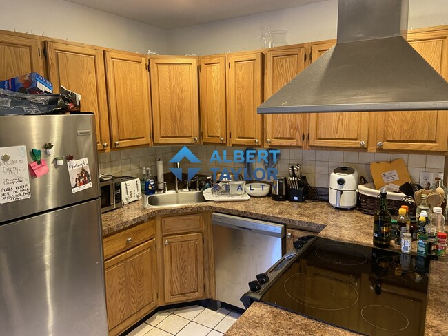 Building Photo - 22 Saint Cyprians Pl