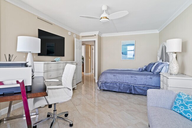 Building Photo - 5200 N Ocean Dr