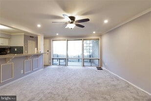 Building Photo - 7529 Spring Lake Dr