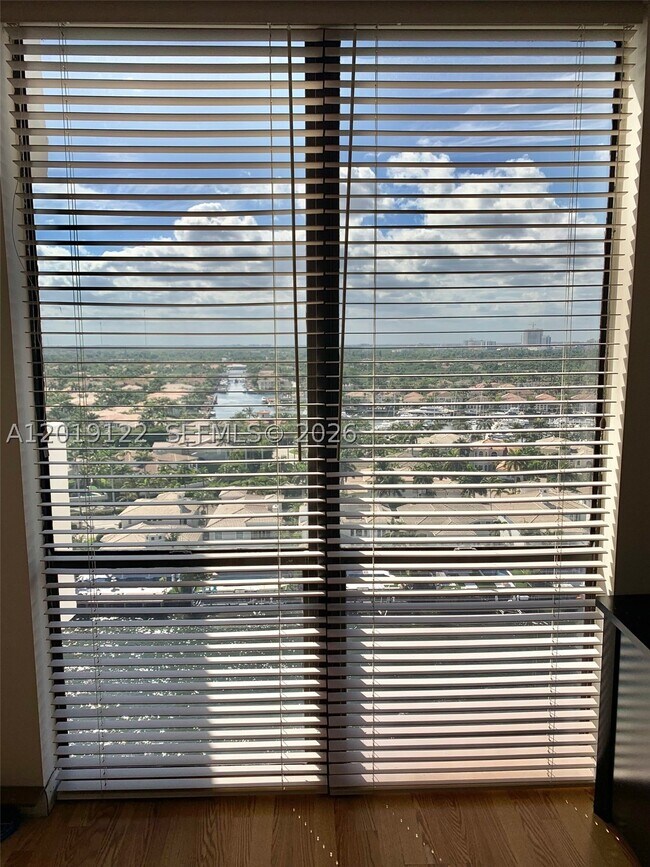 Building Photo - 1500 S Ocean Dr