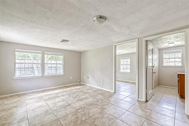 Building Photo - 4117 Lemac Dr