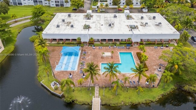Building Photo - 505 E Dania Beach Blvd