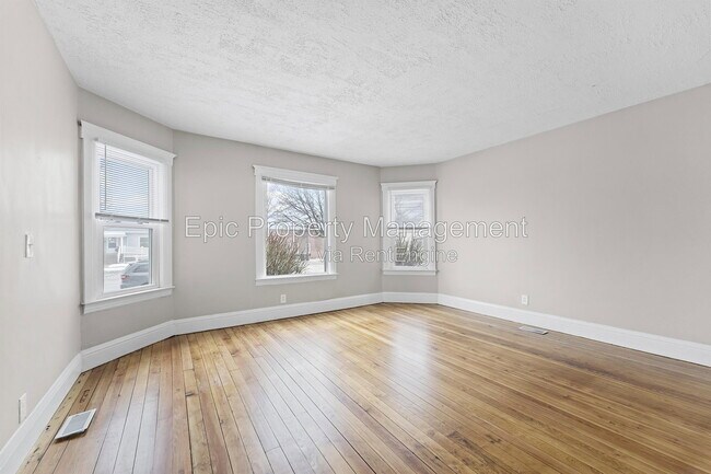 Building Photo - 2508 W Jefferson Ave