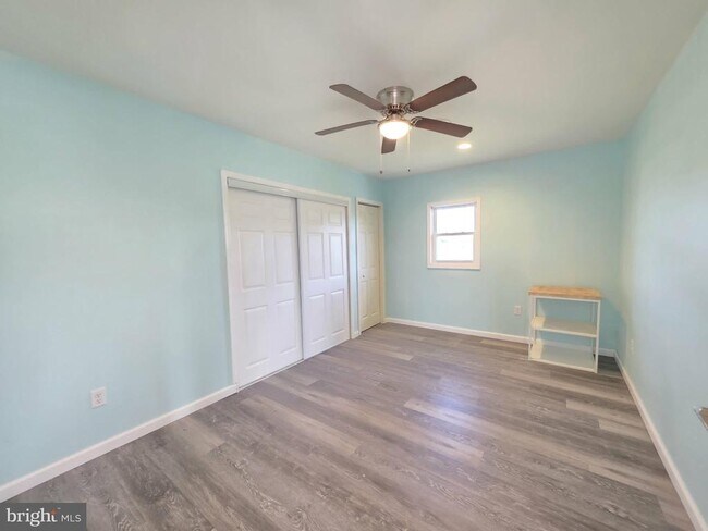 Building Photo - 22931 Steele Dr