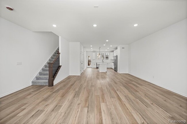 Building Photo - 43071 Atwood Ave