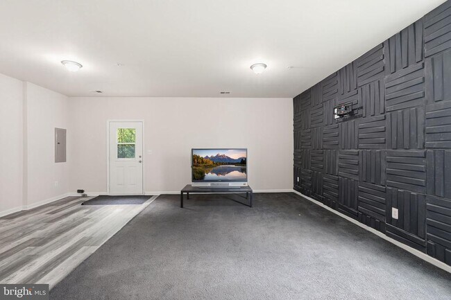 Building Photo - 4827 Forest Pines Dr