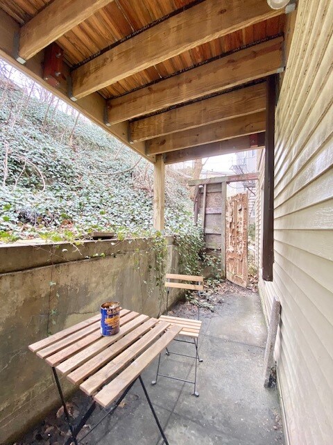 Building Photo - 137 Marcella St