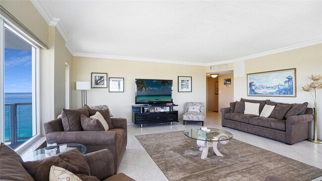 Building Photo - 3750 Galt Ocean Dr