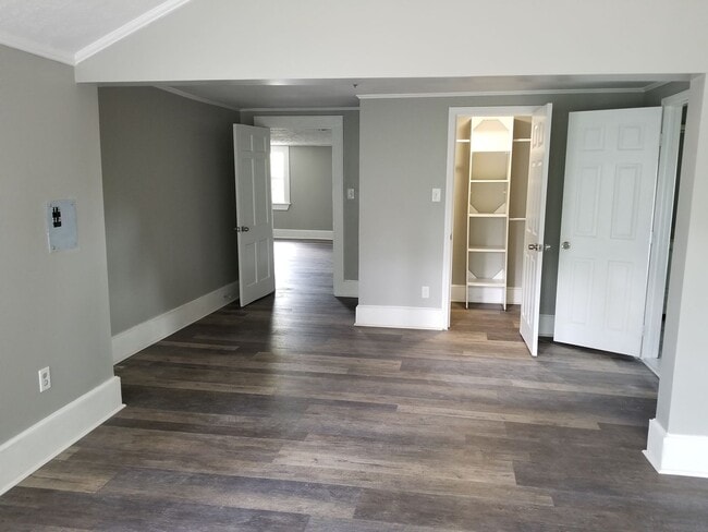 Building Photo - nice house