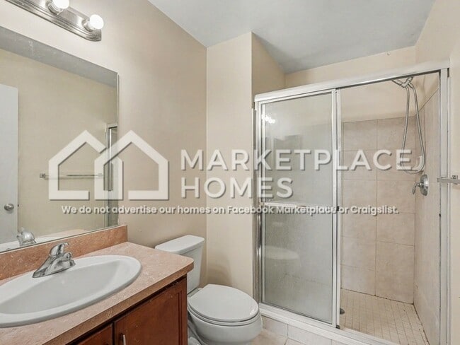 Building Photo - 2804 Riversedge Dr