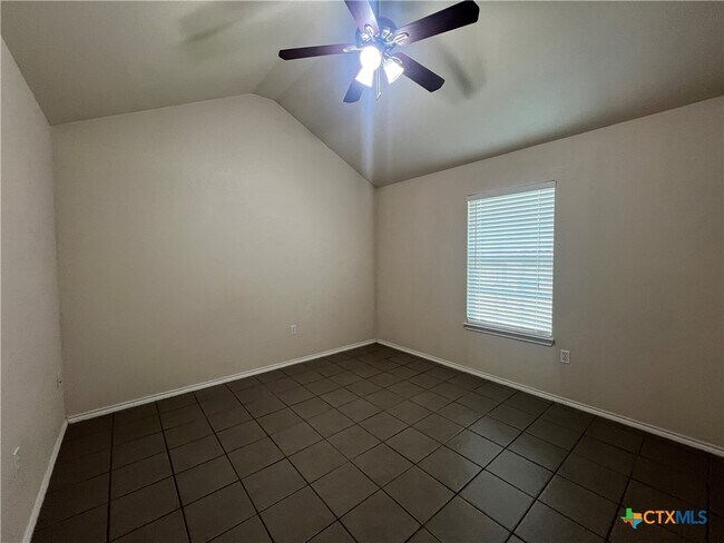 Building Photo - 239 Rosalie Dr