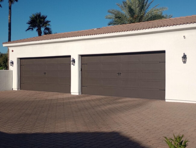 Building Photo - 6823 E Valley Vista Ln