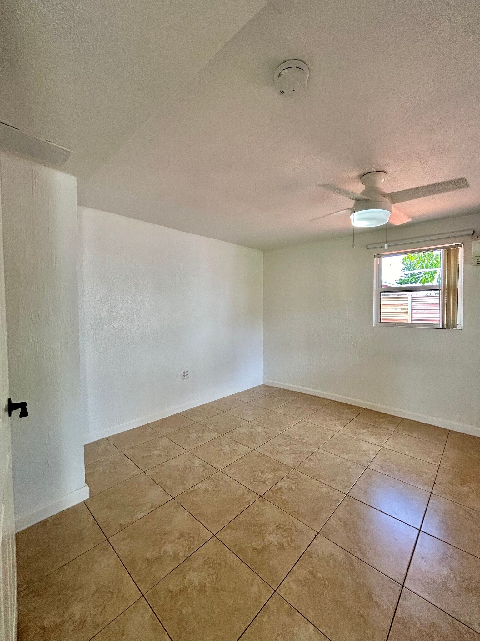 Bedroom - 4221 SW 36th St