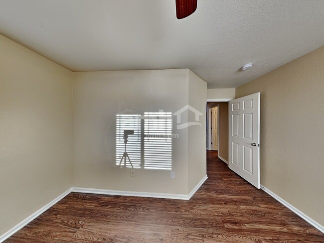 Building Photo - 1545 S Goldbug Cir