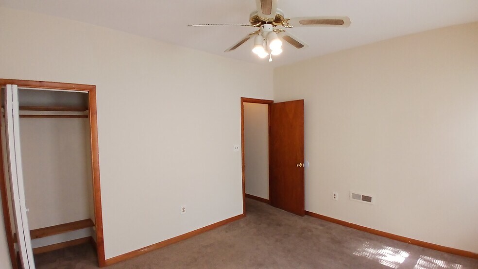 Building Photo - 2210 Sidney Ave